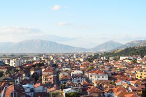 Leie bil Korca, Albania