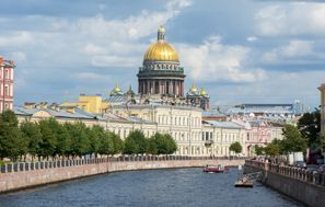 Leie bil Saint Petersburg, Russland