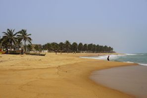 Leie bil Lome, Togo